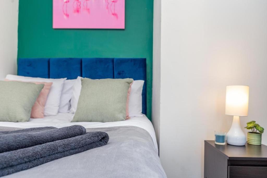 Newcastle'S Most Central Apartment - Sleeps 10 Exterior foto