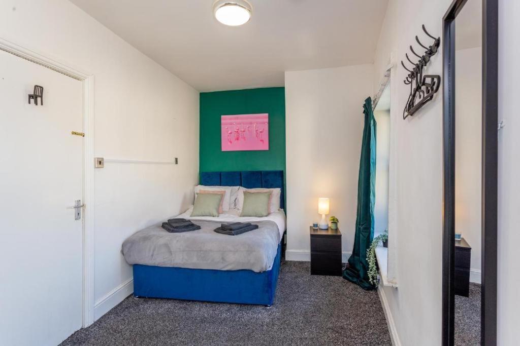 Newcastle'S Most Central Apartment - Sleeps 10 Exterior foto