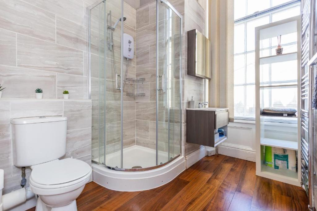 Newcastle'S Most Central Apartment - Sleeps 10 Exterior foto