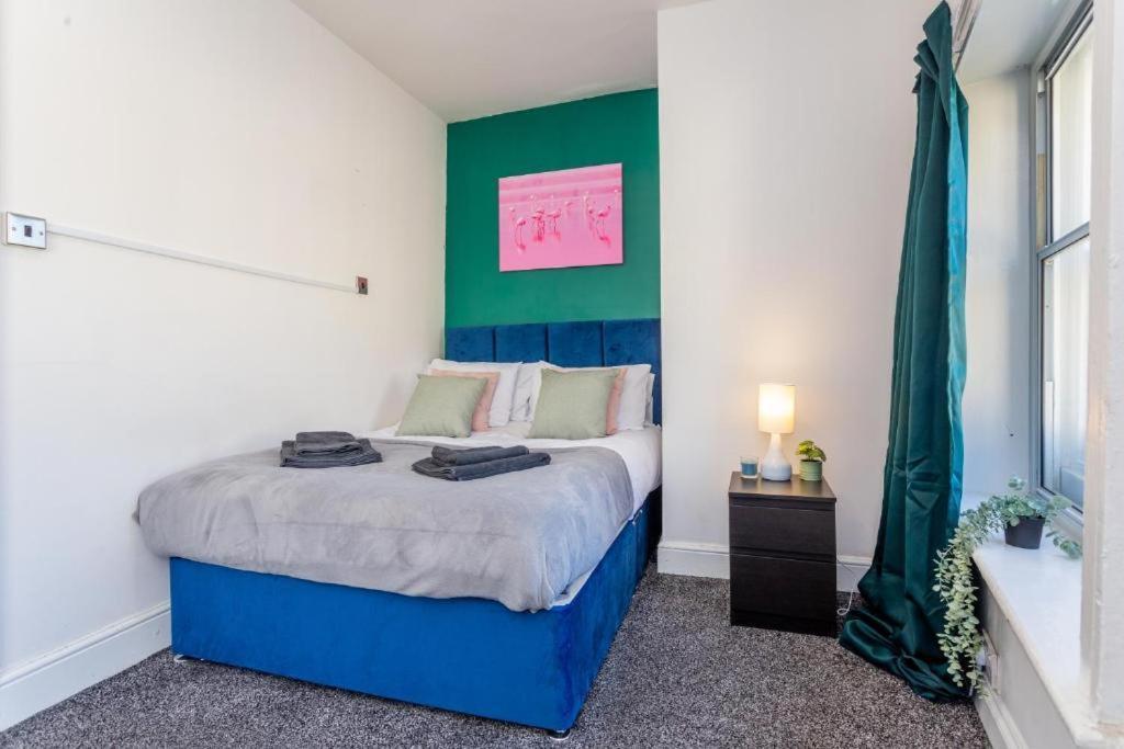 Newcastle'S Most Central Apartment - Sleeps 10 Exterior foto